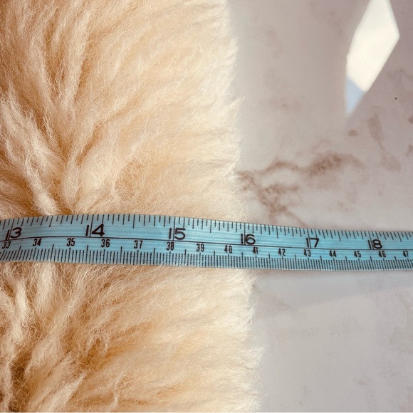 Alpaca llama cream and brown shearling fur tapestry wall hanging art 2pc Set - Picture 6 of 9